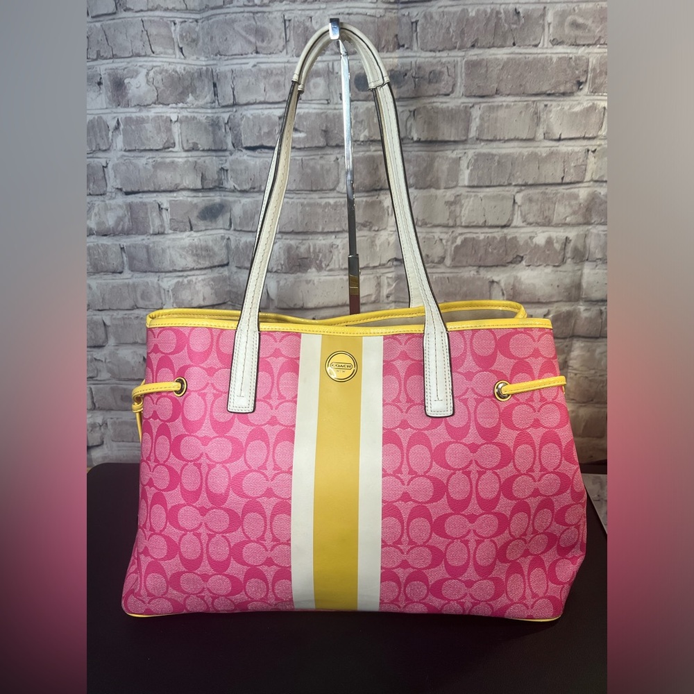 EUC Coach Carryall Tote - Pink Lemonade